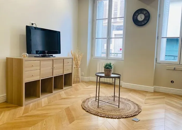 Apartment Le Bellifontain Proche Chateau - Insead - Grand Parquet